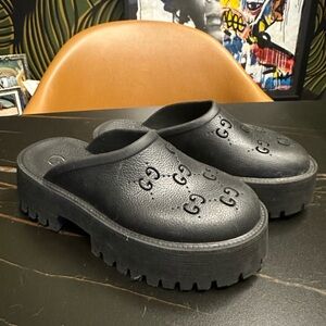 Gucci Mule - Normal Wear - Size 38 fits 7.5-8 women